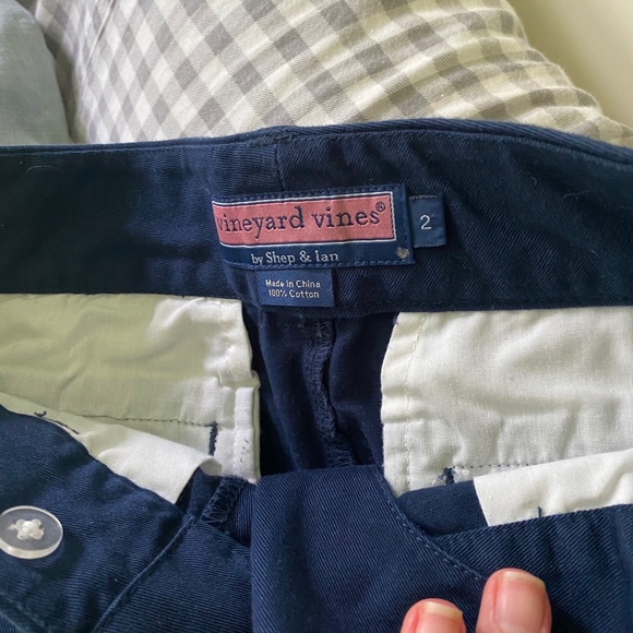 Navy Vineyard Vines crab miniskirt - Picture 2 of 4